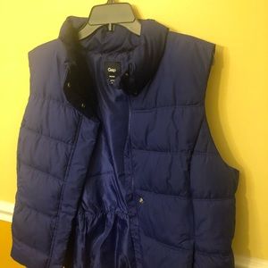 Gap Sleeveless Puffer Vest